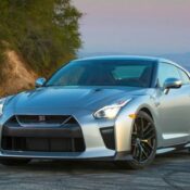 Nissan GT-R 2019 có giá 100.000 USD tại Mỹ