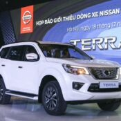 Nissan Terra tại Việt Nam giảm giá còn 959 triệu đồng