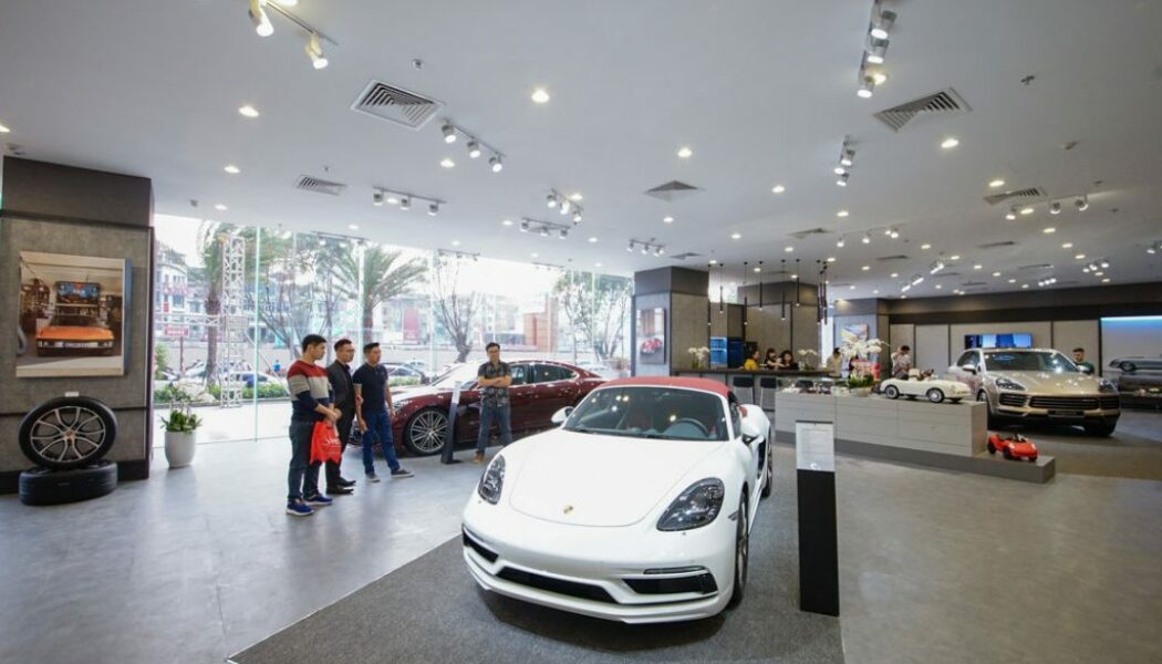 Không gian trưng bày Porsche tại Hà Nội: điểm đến cho người yêu thích xe thể thao
