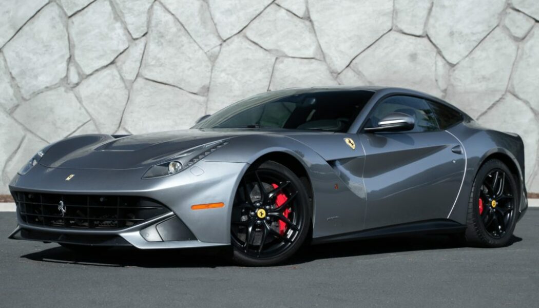 Ferrari F12berlinetta của Jason Statham được rao bán