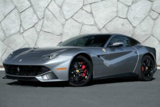 Ferrari F12berlinetta của Jason Statham được rao bán