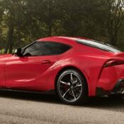 So sánh Toyota Supra thế hệ thứ 5 và thế hệ thứ 4 huyền thoại