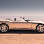 Aston Martin cùng nhiều hãng xe khác chuẩn bị cho điều xấu nhất khi Brexit diễn ra