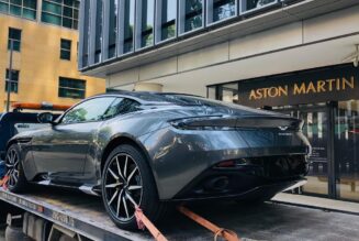 Aston Martin DB11 chính hãng về Việt Nam