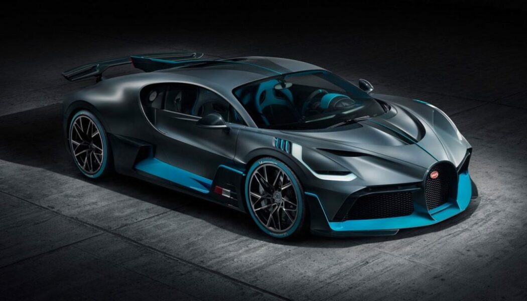 Ăn lời 2 triệu USD nhờ bán suất đặt mua siêu xe Bugatti Divo