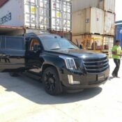 Cadillac Escalade độ nội thất Lexani sắp về Việt Nam