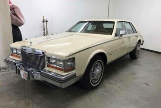 Cadillac Seville 40 năm tuổi rao bán gần 2 tỷ đồng tại Việt Nam