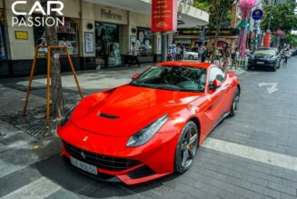 Ferrari F12 Berlinetta của đại gia Hà Nội dạo phố Sài Gòn dịp cuối năm