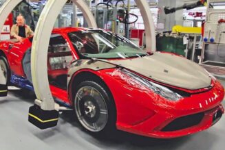 Khám phá bên trong nhà máy lắp ráp siêu ngựa Ferrari