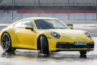 Wet Mode trên Porsche 911 thế hệ mới – một tính năng đột phá