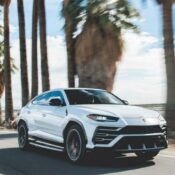 Chỉ cần 30 triệu đồng/ngày là thuê được Lamborghini Urus chạy chơi