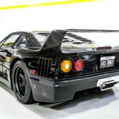 Ferrari F40 màu đen độc đáo thu hút nhiều sự quan tâm khi chuẩn bị lên sàn đấu giá