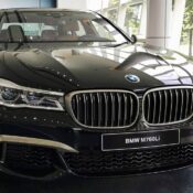 15 tỷ đồng để sở hữu BMW M760Li xDrive đời cũ tại Việt Nam