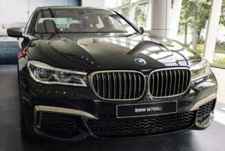15 tỷ đồng để sở hữu BMW M760Li xDrive đời cũ tại Việt Nam