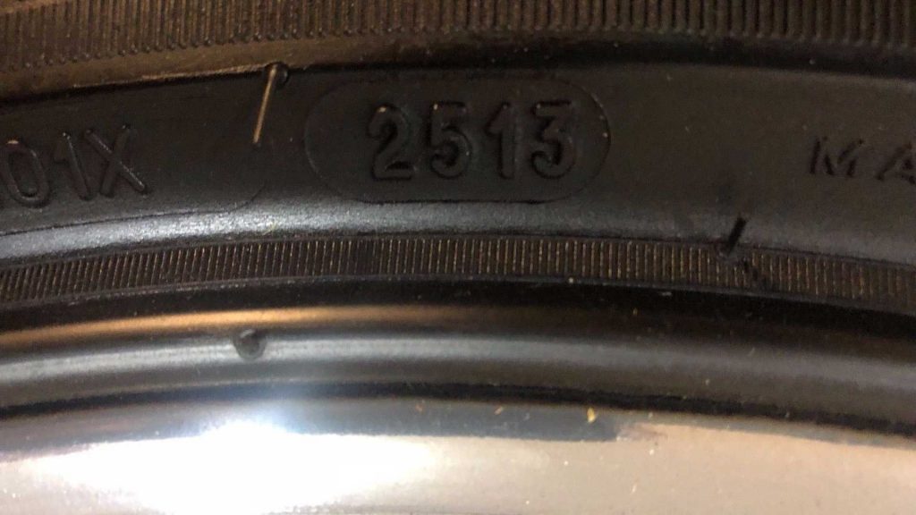 bugatti-veyron-wheels-for-sale-6-1024x576.jpg