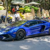 Lamborghini Aventador SV độc nhất Việt Nam xuống phố ngày đầu năm mới