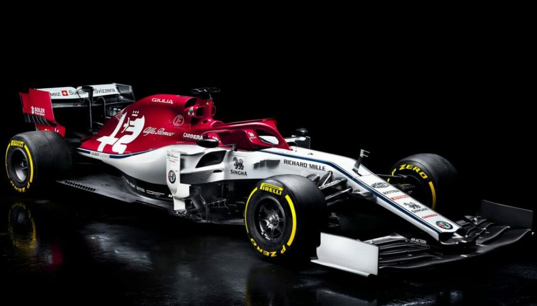 Alfa Romeo Racing chính thức ra mắt mẫu xe đua F1 cho năm 2019