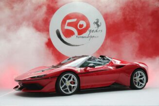 Ferrari J50 siêu hiếm được rao bán “mới 99,9%”