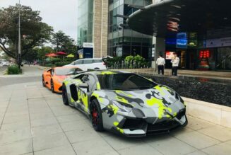 Bắt gặp Lamborghini Aventador độ Vorsteiner đến Đà Nẵng chơi Tết