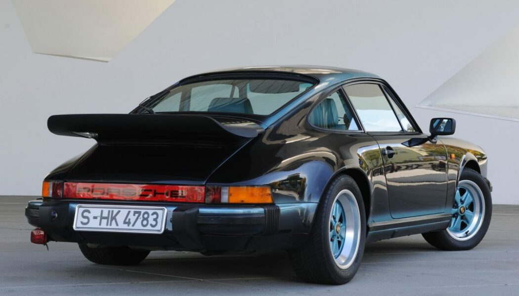 Porsche phục chế “hàng thửa” 911 Carrera 3.2