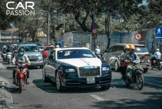 Bắt gặp Rolls-Royce Wraith chính hãng đầu tiên trên phố Sài Gòn