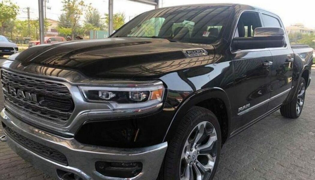 Bán tải cỡ lớn Ram 1500 Limited 2019 thứ 2 về Việt Nam