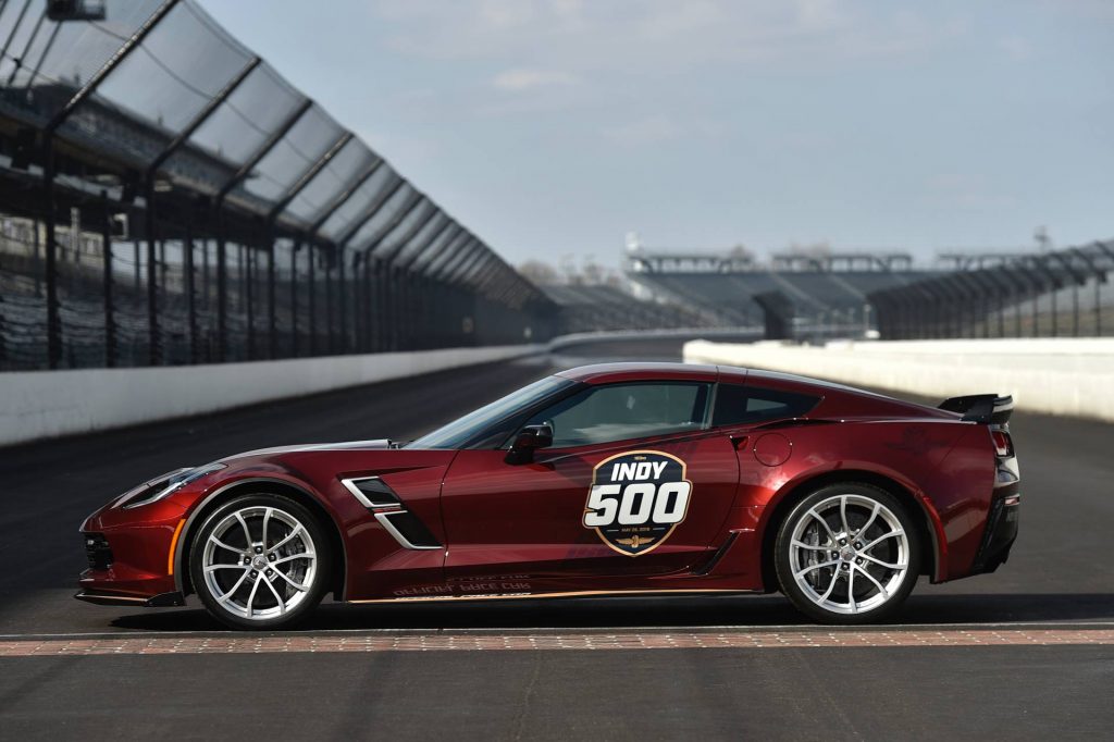 0d907295-2019-indy-500-chevrolet-corvette-grand-sport-pace-car-3-1024x682.jpg