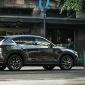 Mazda CX-5 Signature Diesel AWD có giá tương đương 949 triệu đồng tại Mỹ