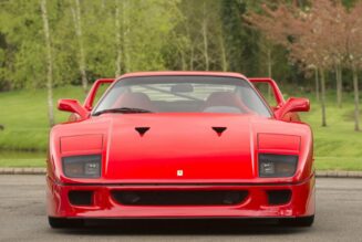 Một trong tám nguyên mẫu của Ferrari F40  được rao bán