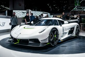 Xem quá trình Koenigsegg lắp ráp siêu phẩm tốc độ Jesko