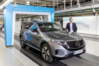 Mercedes-Benz EQC công bố giá, rẻ hơn đối thủ Audi e-tron