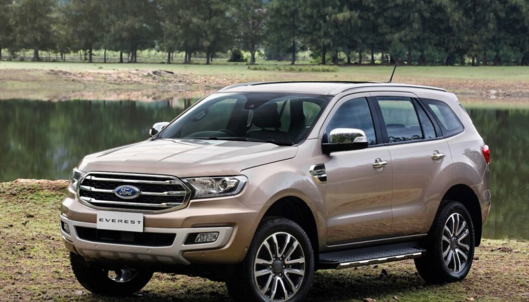 Ford Everest sản xuất 2018 được giảm giá mạnh tại Việt Nam