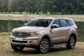 Ford Everest sản xuất 2018 được giảm giá mạnh tại Việt Nam