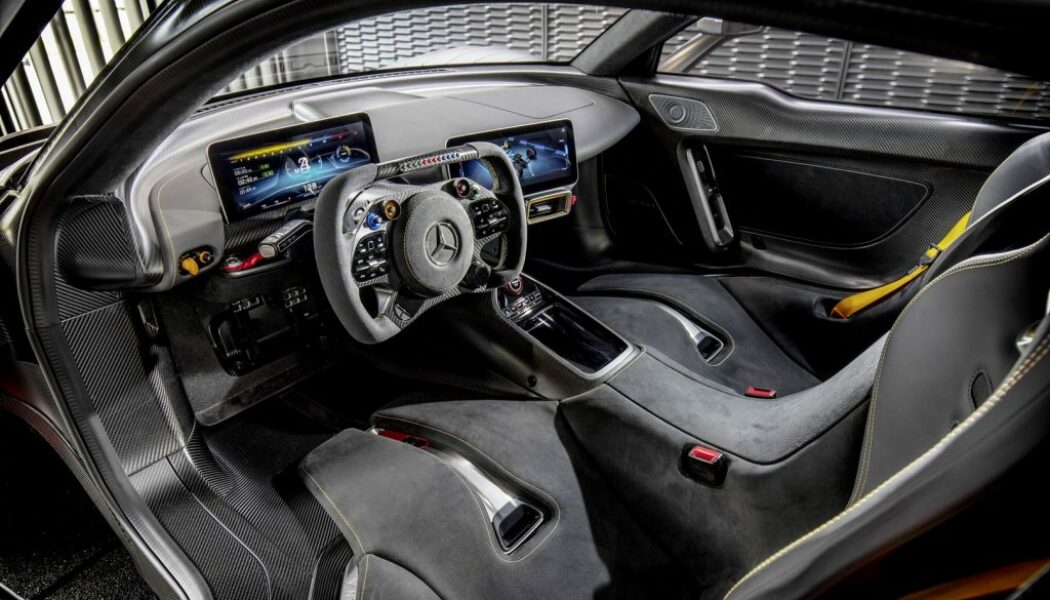 Suất mua Mercedes-AMG One được rao bán với giá 4 triệu Đô-la