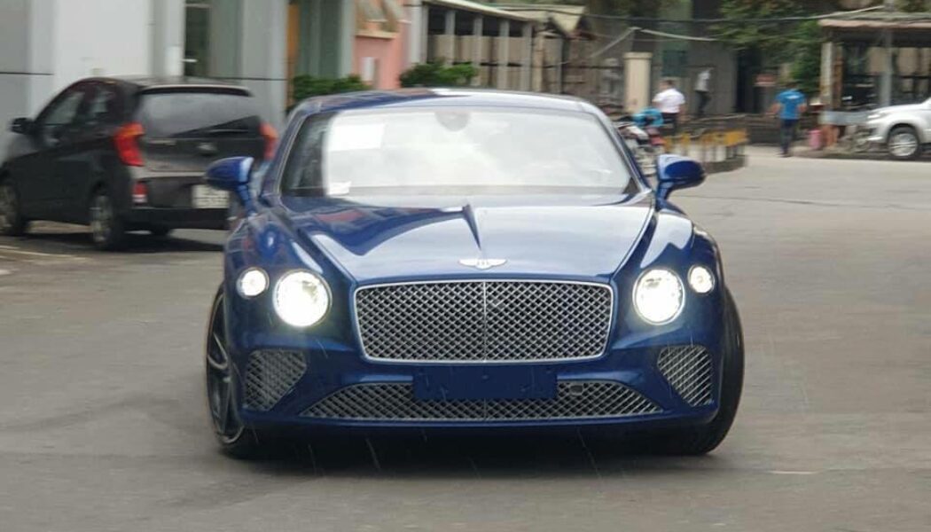 Bentley Continental GT thế hệ mới thứ 2 cập bến Việt Nam