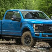 Ford F-Series Super Duty 2020 thêm mạnh mẽ với gói nâng cấp Tremor chuyên trị địa hình