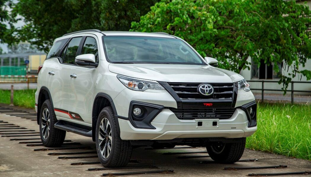 Toyota Fortuner lắp ráp tại Việt Nam giảm giá mạnh trong tháng 11/2019