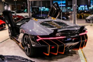 Lamborghini Centenario Roadster được rao bán 4 triệu đô-la