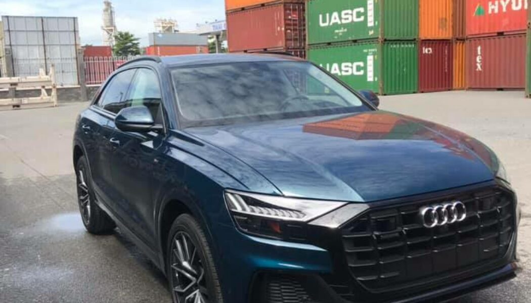 Audi Q8 thứ ba về Việt Nam với màu sơn lạ mắt