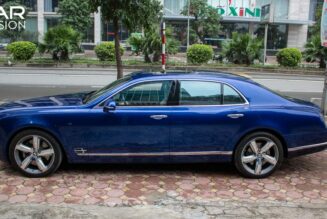 Khám phá chi tiết Bentley Mulsanne Speed màu xanh độc nhất Việt Nam