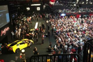 Chiếc Corvette cuối cùng dùng động cơ đặt trước được bán với giá 2.7 triệu đô