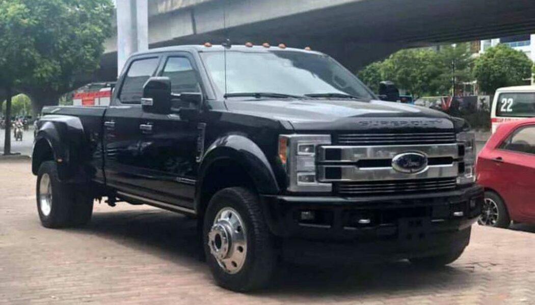 Ford F-450 Super Duty Limited thứ 2 về Việt Nam trong năm 2019