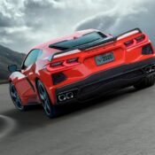 So sánh Chevrolet Corvette C8 với những đối thủ cùng phân khúc