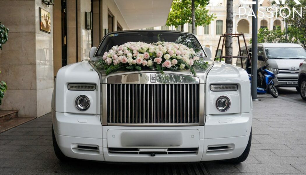 Xe siêu sang đình đám một thời – Rolls-Royce Phantom Drophead Coupe làm xe hoa tại Sài Gòn