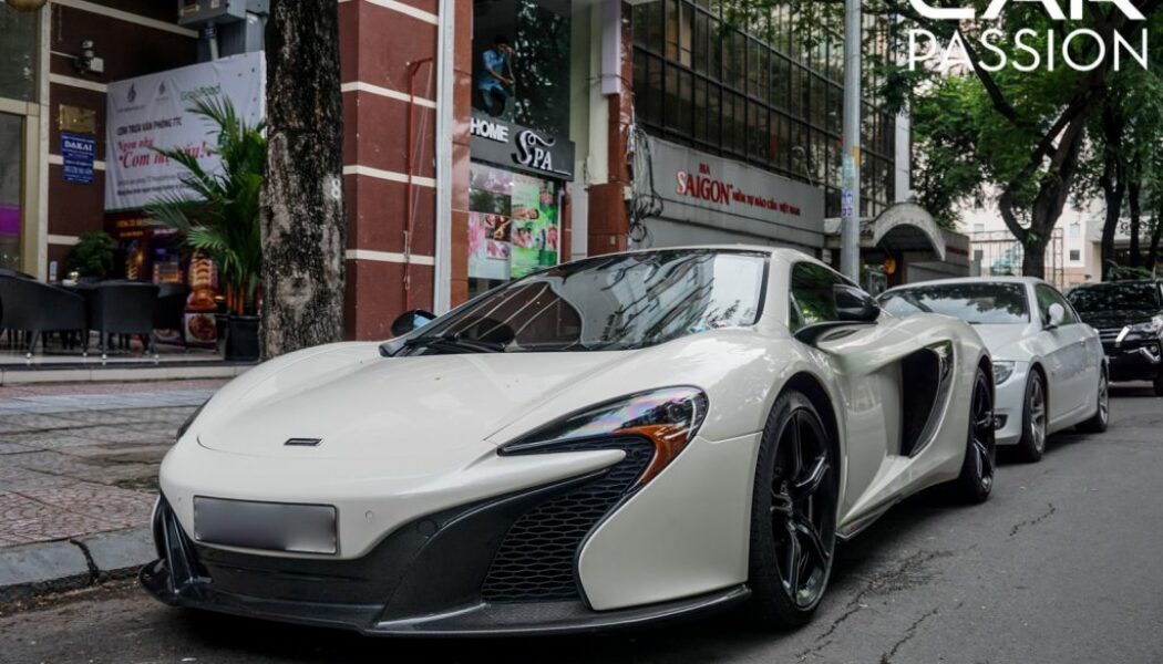 McLaren 650s Spider màu trắng tái xuất đường phố Sài Gòn