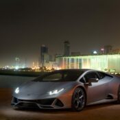 Lamborghini Huracan EVO gây bất ngờ khi tham gia đua 1/4 dặm