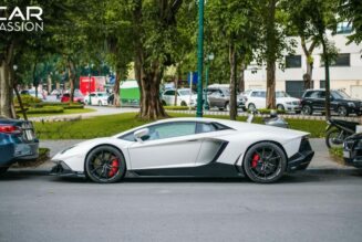 Bắt gặp Lamborghini Aventador lên kit 50th Anniversario tại Hà Nội