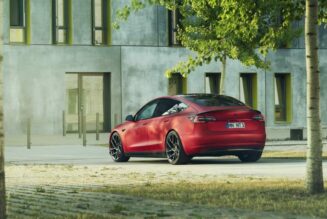 Novitec nâng cấp nhẹ xe điện Tesla Model 3