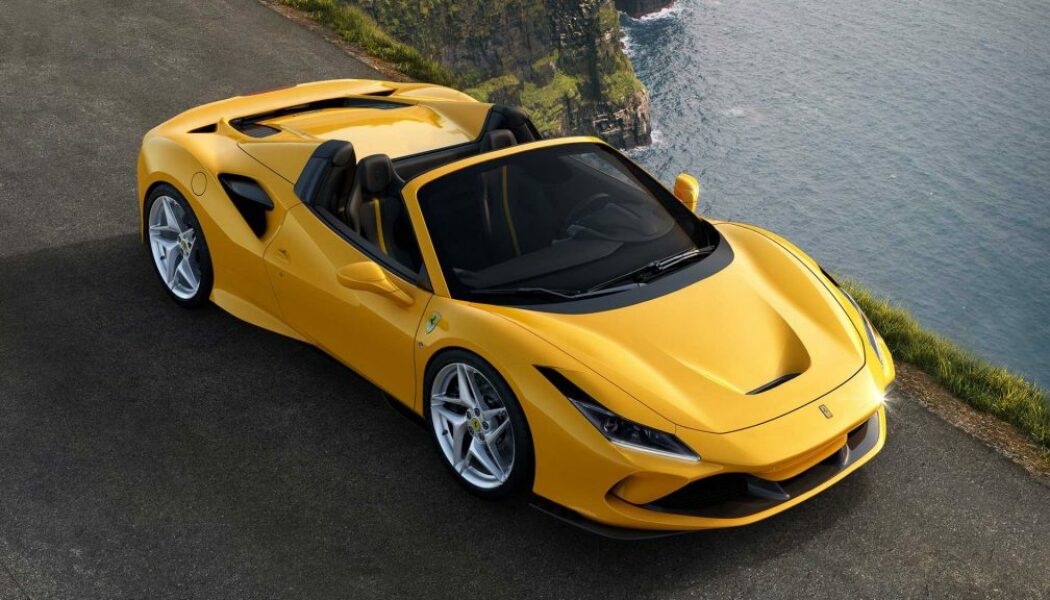 Ferrari ra mắt siêu xe mui xếp F8 Spider