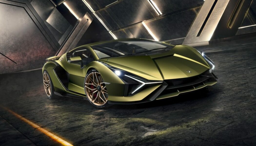 Nhìn lại những mẫu xe sản xuất cực kì giới hạn của Lamborghini